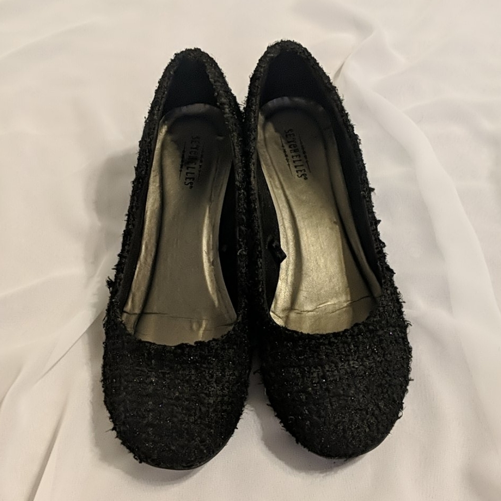 Shoes - Picture 2 of 5